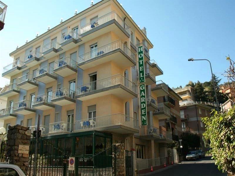 Hotel Garden Alassio Exterior photo